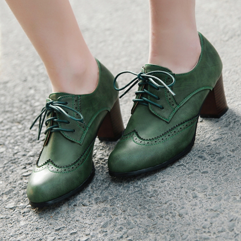 Vintage Women's High Heels Loa - Guipure Lace Panel ulasan dan harga